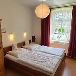 Zum Gruenen Tor Apartment *